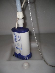 Vattenpump Hymer.JPG Vattenpump Hymer.JPG