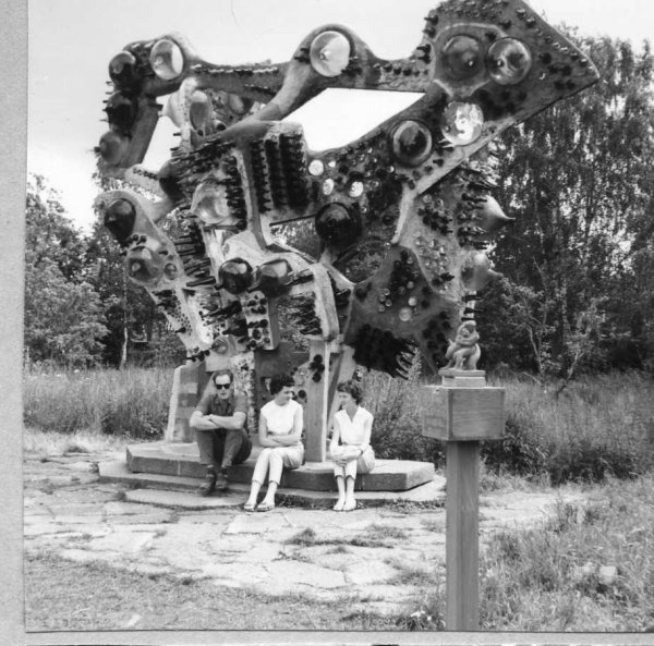 img912.jpg img912.jpg