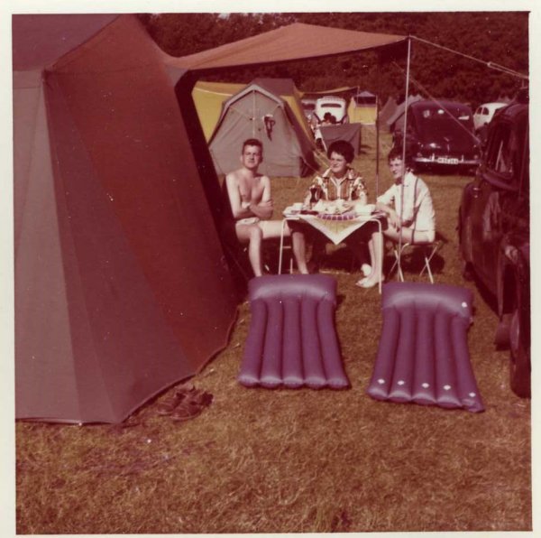 img910.jpg img910.jpg