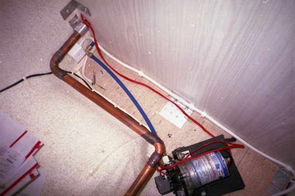 img551.jpg img551.jpg