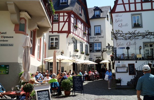 18 överallt äter dom.jpg 18 överallt äter dom.jpg