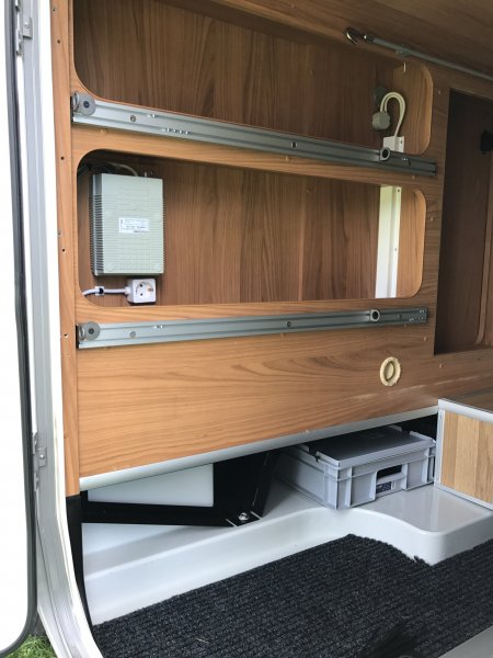 Infästningsskenor.JPG Infästningsskenor.JPG