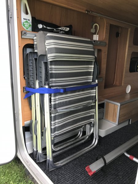 Infästning stolar.JPG Infästning stolar.JPG