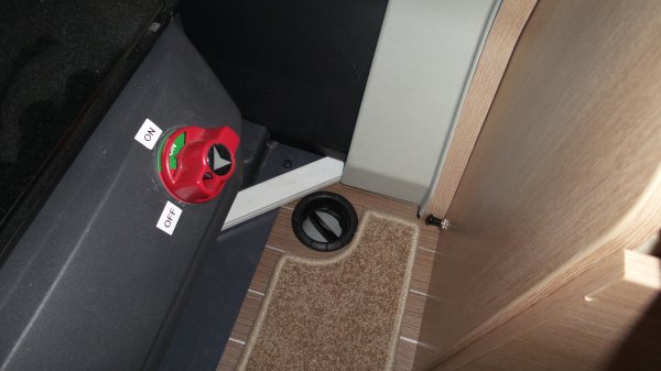 huvudbrytare inverter.jpg