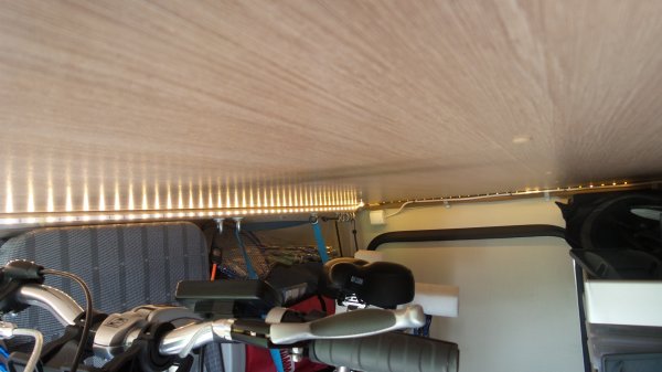 ledbelysning , trappomkopplare garaget.jpg