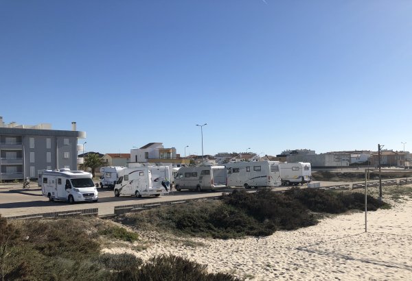 IMG_E2201.JPG IMG_E2201.JPG