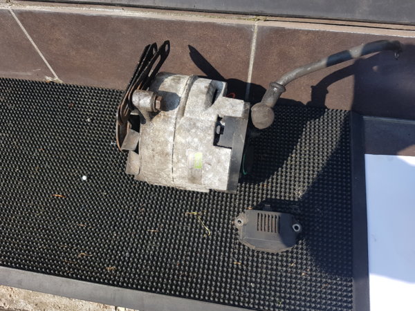 laddrelä.jpg laddrelä.jpg