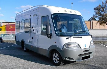 KNAUS TRAVEL LINER 658