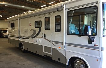 Winnebago Workhorse Sightseer