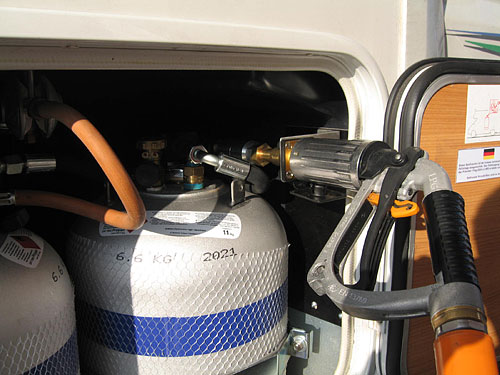 betankung1.jpg betankung1.jpg