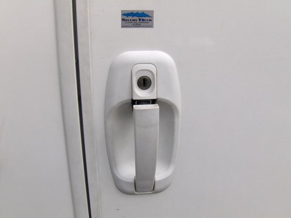 dörrlås husbilen.JPG