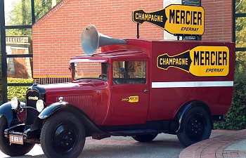 Champange-1.jpg Champange-1.jpg