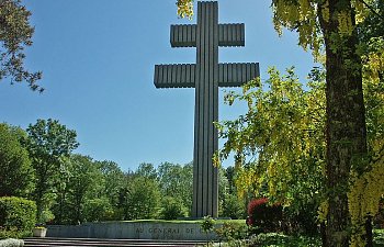 Colombey-les-Deux-Eglises 1.JPG Colombey-les-Deux-Eglises 1.JPG