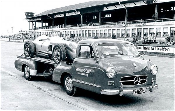 mercedes rennwagen transport.jpg