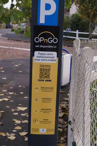 Arromanches , Gold Beach GB 098.JPG