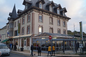 Arromanches , Gold Beach GB 116.JPG