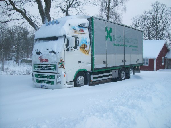 lastbil i snö.jpg lastbil i snö.jpg