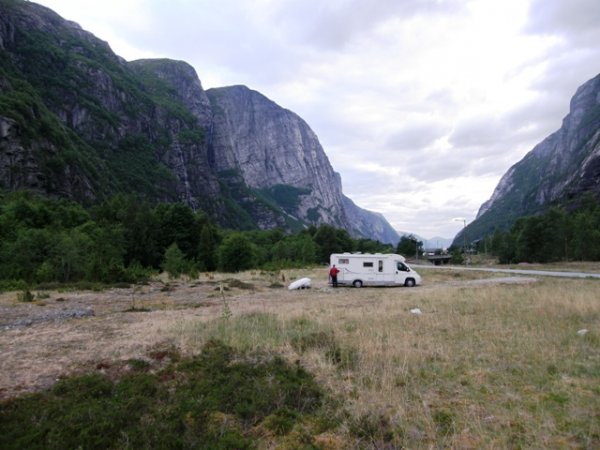 Lysebotn, nattparkering.JPG