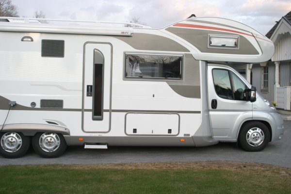 Fjäderbyte före hela bilen.jpg