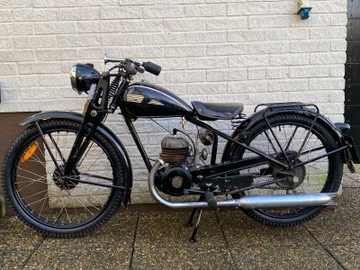 1-Sqvarna S-vänster.jpg