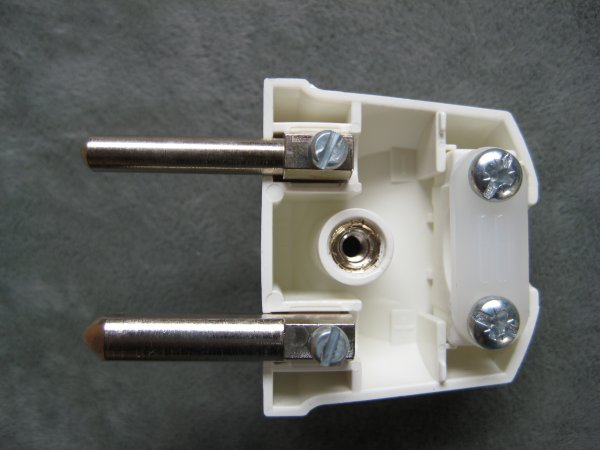 04_12-volts stickkontakt.jpg