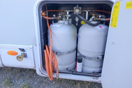 LPGinstall.jpg LPGinstall.jpg