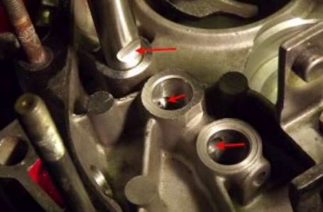 Växellåda spärrar hål.JPG Växellåda spärrar hål.JPG