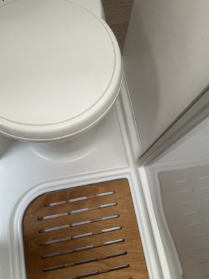 Spricka golv (1).jpg