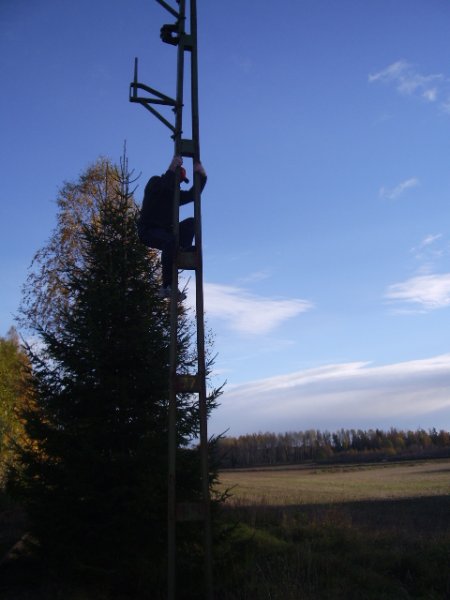 Smidig gubbe på väg ner.JPG