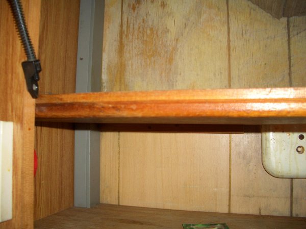 19 okt 2007 Skåp ovanför spis v.jpg