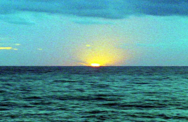 soluppgång i Benalmadena autonivå.jpg soluppgång i Benalmadena autonivå.jpg