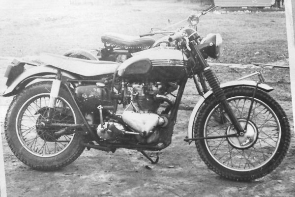 1958 Min Triumph Trophy.jpg