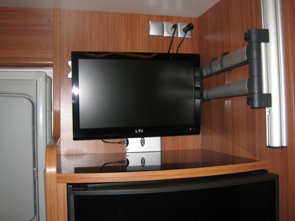 IMG_1970.JPG IMG_1970.JPG