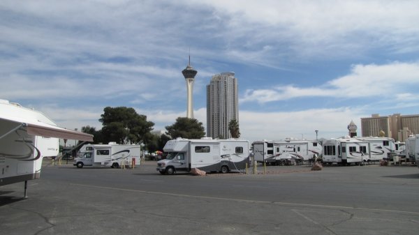 Las Vegas Camping.jpg Las Vegas Camping.jpg