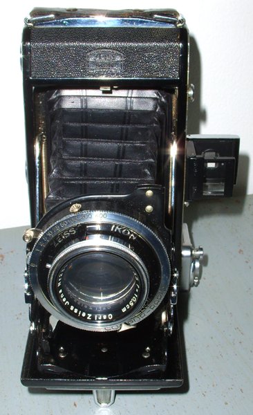 Zeiss Ikon.jpg