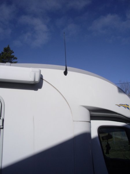 Antenn på husbilen.JPG