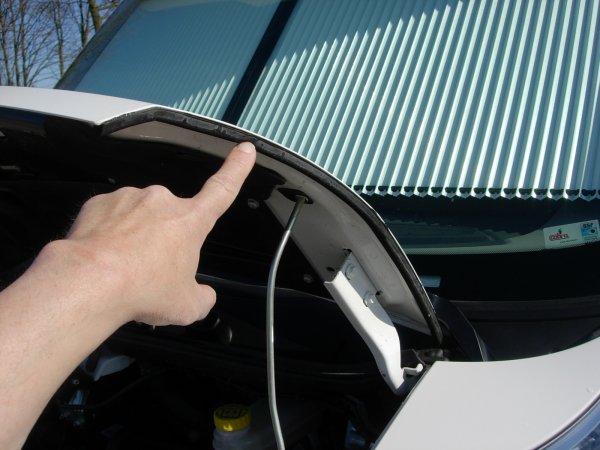 Tätningar av motorrummet 001.jpg