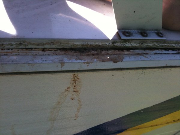 taklist höger bak ca 60cm långt.JPG