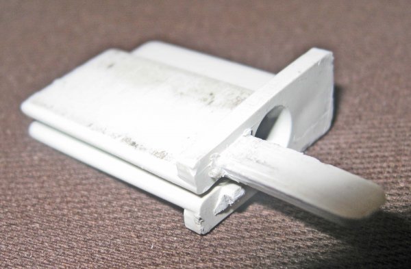 Myggnätshållare plast_.jpg