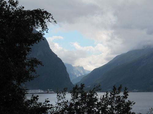 Mörk o ljus.jpg Mörk o ljus.jpg