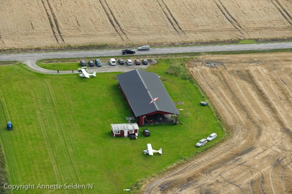 110903.098.jpg 110903.098.jpg