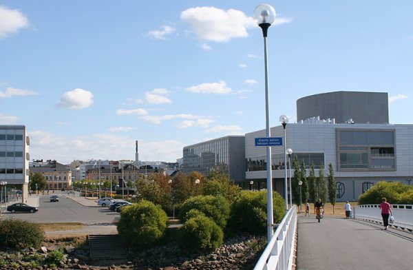 över bron.jpg över bron.jpg