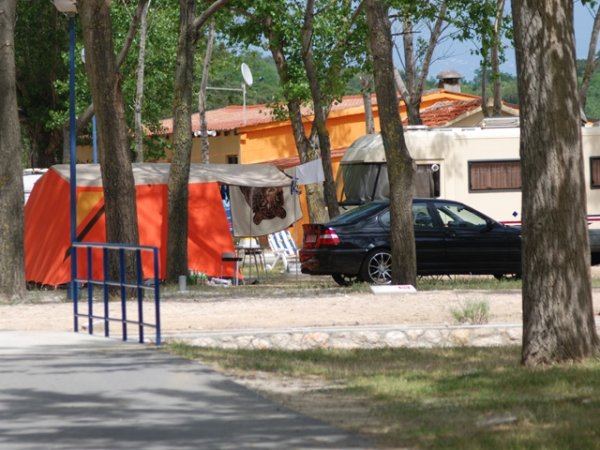 img_58.jpg img_58.jpg