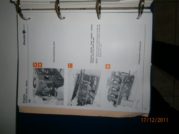 Verkstadshandbok FIAT 2,5 TD 077  sid 10.jpg
