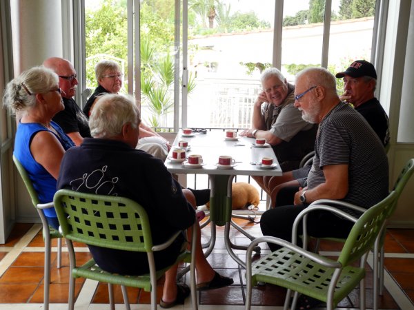 Halvelvakaffe.jpg Halvelvakaffe.jpg