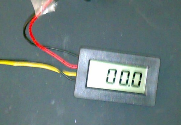 altvoltmeter.jpg altvoltmeter.jpg
