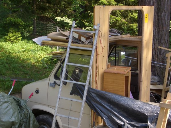 A husbil - arbete 2 juni 2008 005.jpg