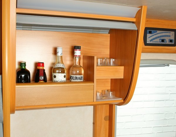 Barskåp.jpg Barskåp.jpg