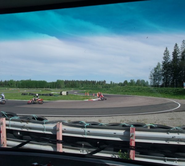 DSCF4021 (800x719).jpg