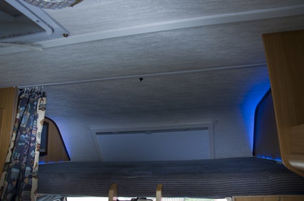 husbil insida fram uppe.JPG